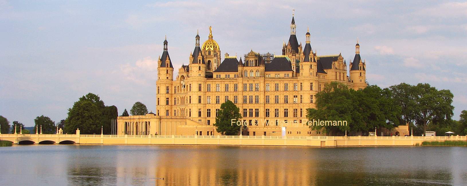 Landtag Mecklenburg-Vorpommer im Schloss Schwerin am Schweriner See - Foto © Wolfgang Pehlemann